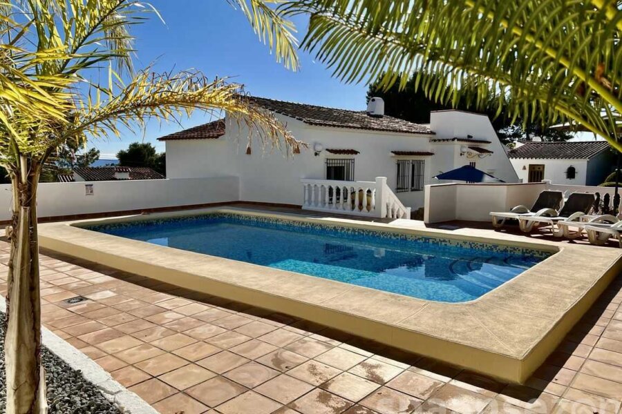 Logement de vacances avec un grand jardin méditerranéen