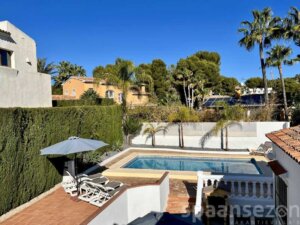 Villa de vacance avec piscine spacieuse et privée à Moraira sur la Costa Blanca