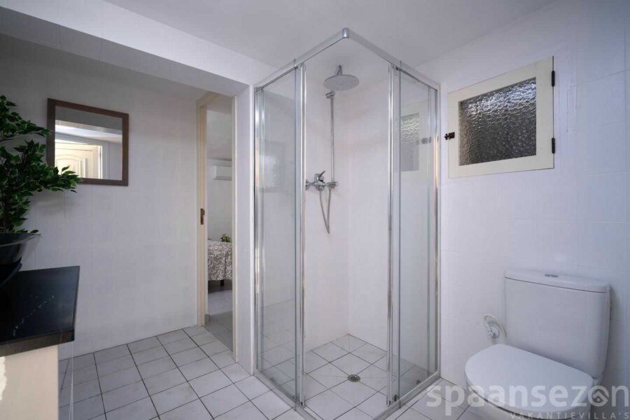 Villa de vacance avec 3 salles de bains spacieuses et lumineuses à Moraira