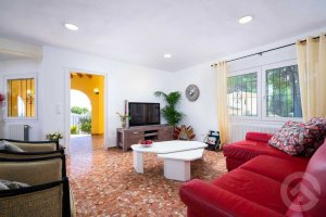 Villa de vacance avec grand salon lumineux moraira