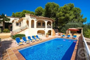 Villa de vacance avec grand jardin et piscine privée à Moraira