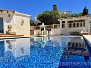 louer villa avec piscine privée et coin salon à Moraira