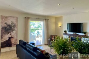 louer villa avec salon lumineux à Moraira
