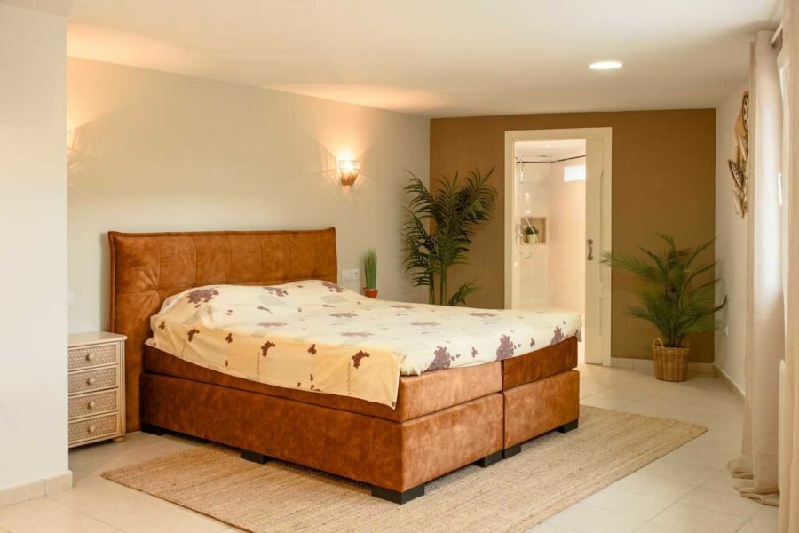 Troisième chambre de la villa de vacances avec un lit de 180 x 200 cm