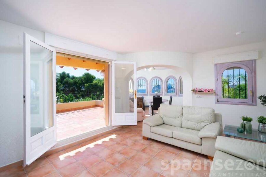 Villa vue de mer avec appartement au deuxième étage de la villa à Moraira
