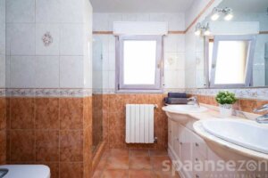 Villa vue mer avec une troisième salle de bain au dernier étage à Moraira
