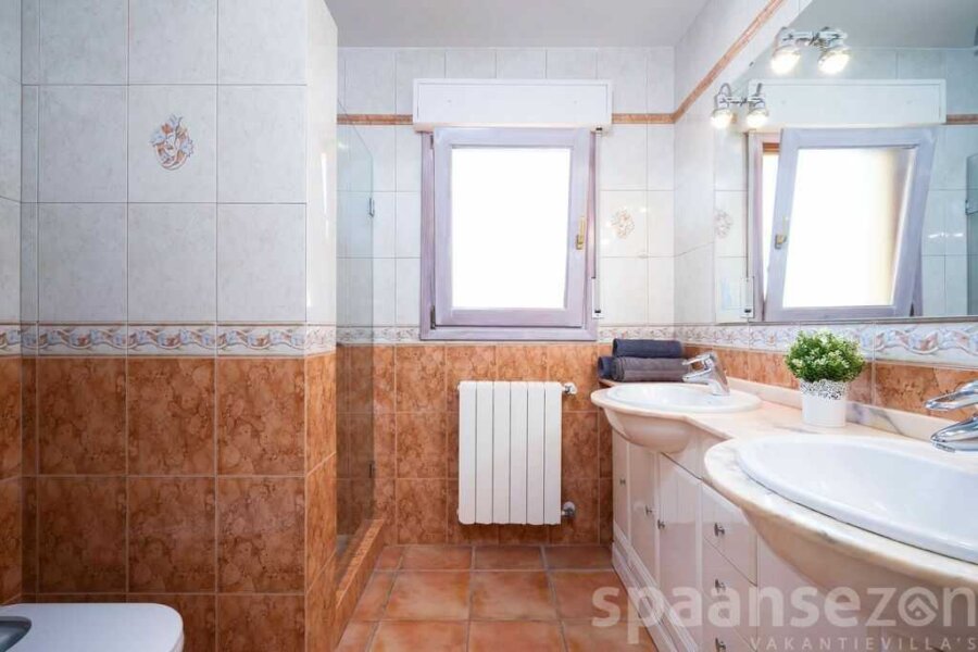 Villa vue mer avec une troisième salle de bain au dernier étage à Moraira